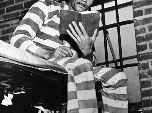 Portiamo un libro in carcere